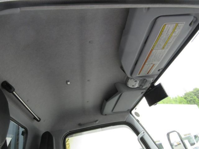 Mitsubishi CANTER 2019-08 8331846-16