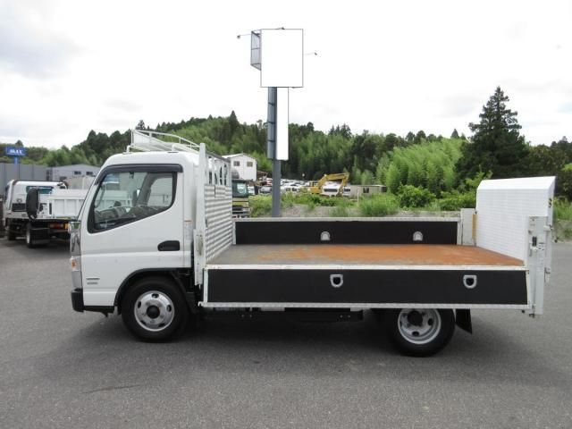 Mitsubishi CANTER 2019-08 8331846-23
