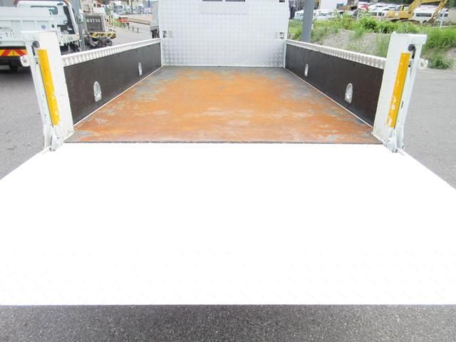 Mitsubishi CANTER 2019-08 8331846-28