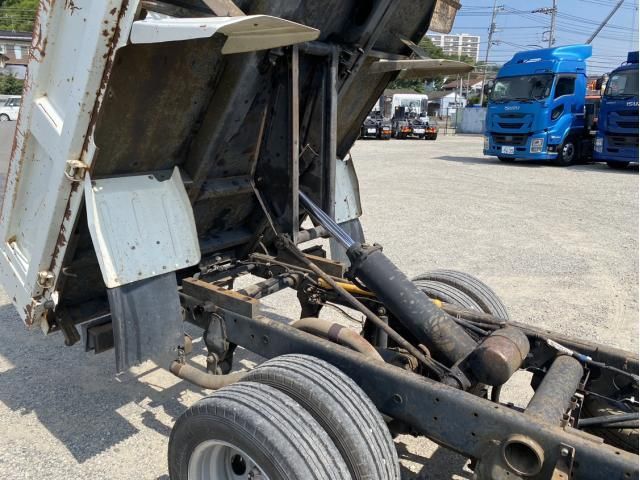 Mitsubishi CANTER 2003-09 8331854-14
