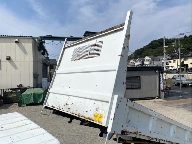 Mitsubishi CANTER 2003-09 8331854-18