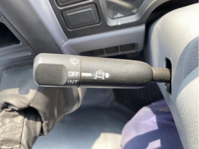 Mitsubishi CANTER 2003-09 8331854-29