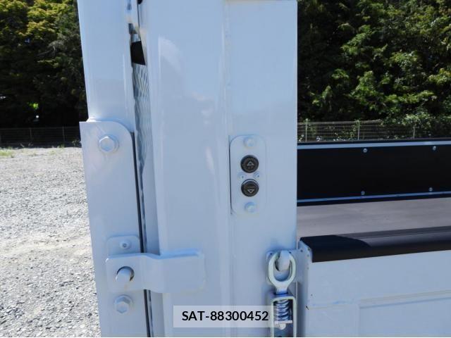 Mitsubishi CANTER 2026-03 8354067-13