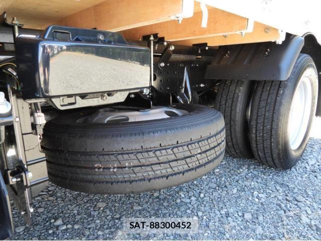 Mitsubishi CANTER 2026-03 8354067-15