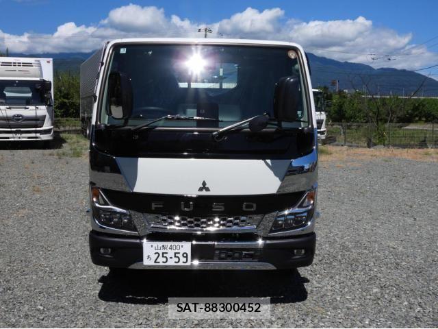 Mitsubishi CANTER 2026-03 8354067-1