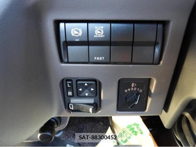 Mitsubishi CANTER 2026-03 8354067-26