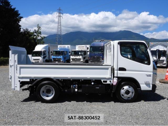 Mitsubishi CANTER 2026-03 8354067-8