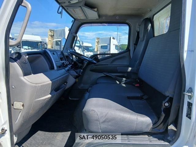 Mitsubishi CANTER 2017-08 8354079-22