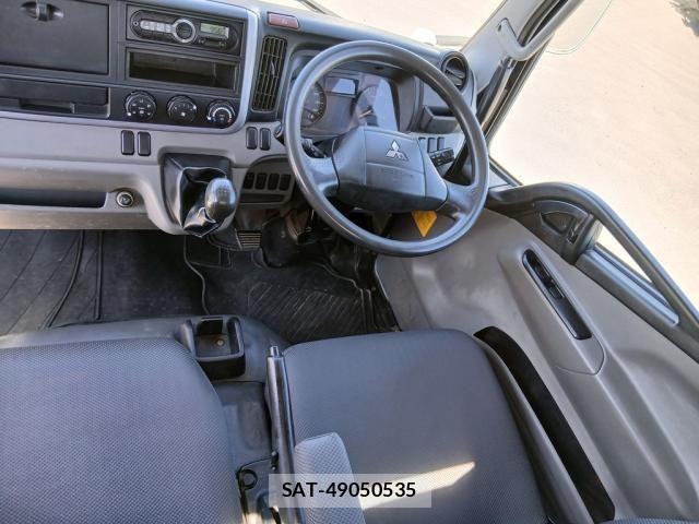 Mitsubishi CANTER 2017-08 8354079-23