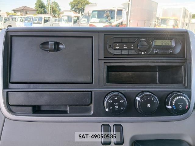 Mitsubishi CANTER 2017-08 8354079-24