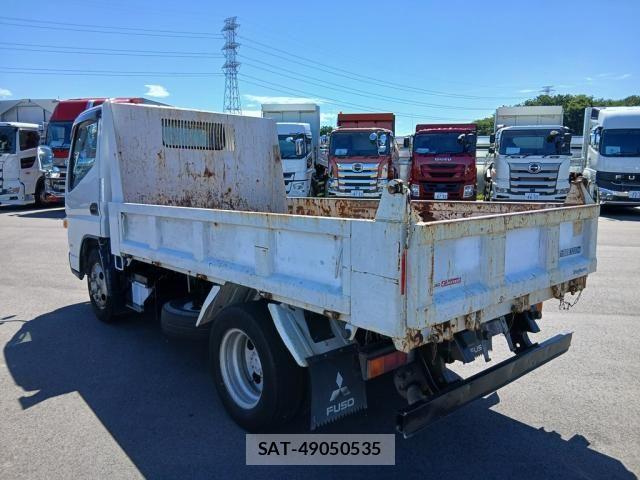Mitsubishi CANTER 2017-08 8354079-3