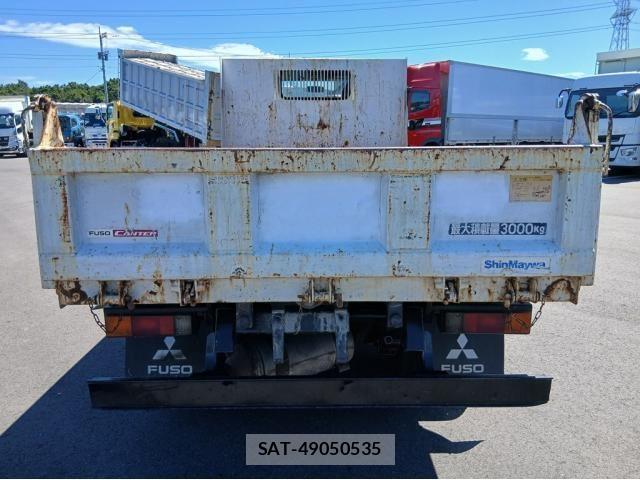 Mitsubishi CANTER 2017-08 8354079-4