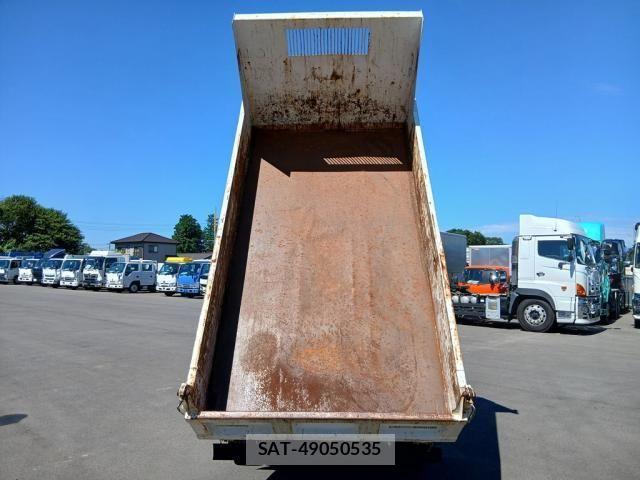 Mitsubishi CANTER 2017-08 8354079-8