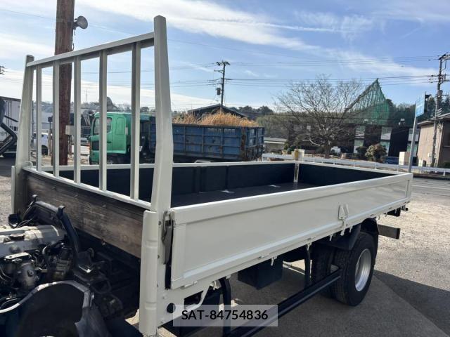 Mitsubishi CANTER 2006-09 8354082-15