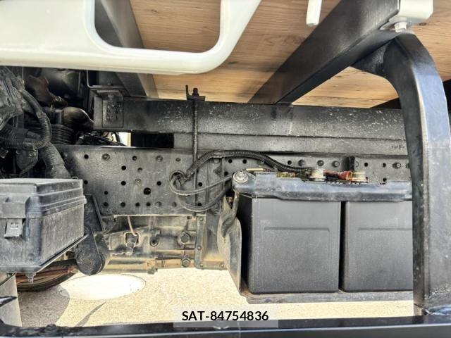 Mitsubishi CANTER 2006-09 8354082-17