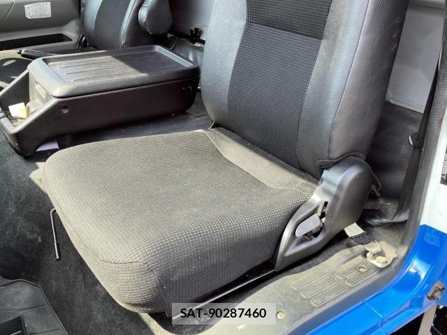 Mitsubishi CANTER 2018-11 8354077-19