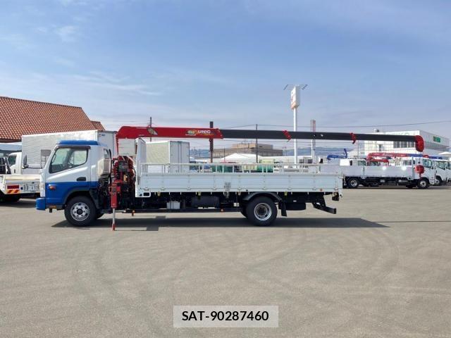 Mitsubishi CANTER 2018-11 8354077-4