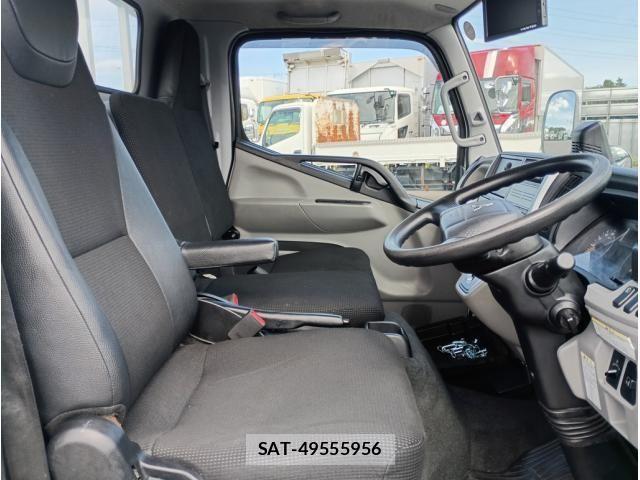 Mitsubishi CANTER 2021-06 8354080-19
