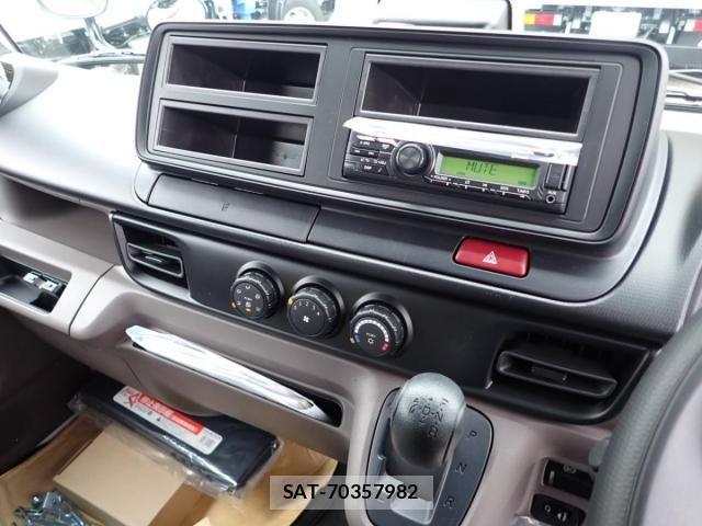Mitsubishi CANTER 2025-09 8354076-10