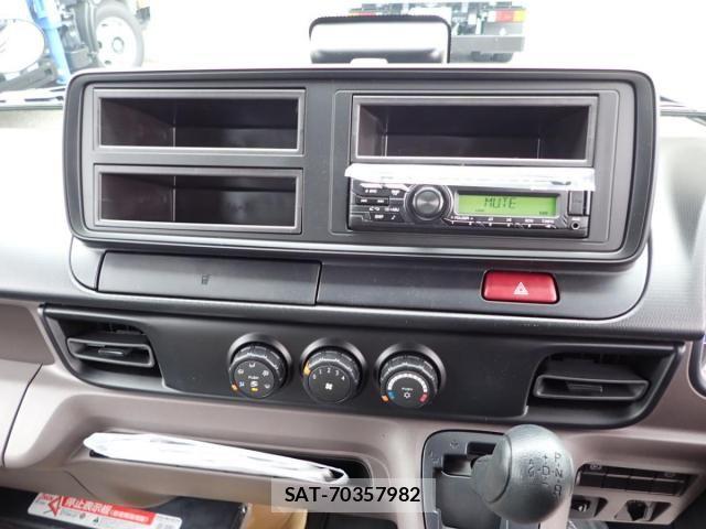 Mitsubishi CANTER 2025-09 8354076-11