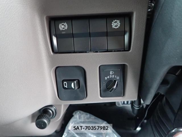 Mitsubishi CANTER 2025-09 8354076-15