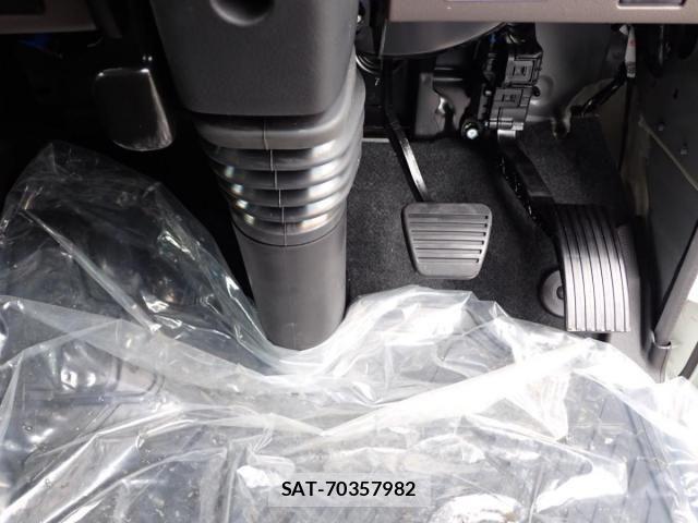 Mitsubishi CANTER 2025-09 8354076-20
