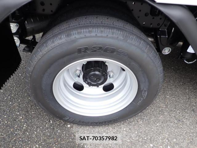 Mitsubishi CANTER 2025-09 8354076-27