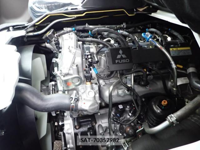 Mitsubishi CANTER 2025-09 8354076-29