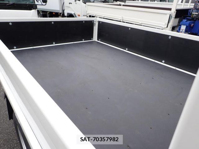 Mitsubishi CANTER 2025-09 8354076-4