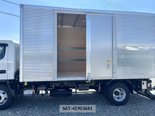 Mitsubishi CANTER 2026-04 8365030-10