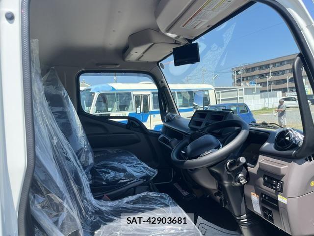 Mitsubishi CANTER 2026-04 8365030-23