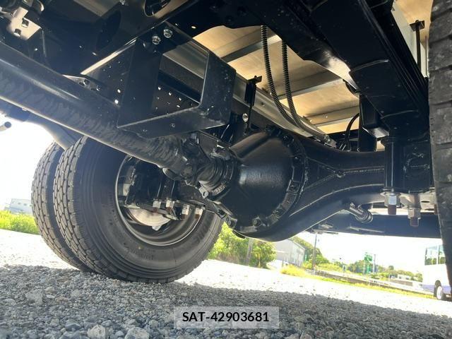 Mitsubishi CANTER 2026-04 8365030-27