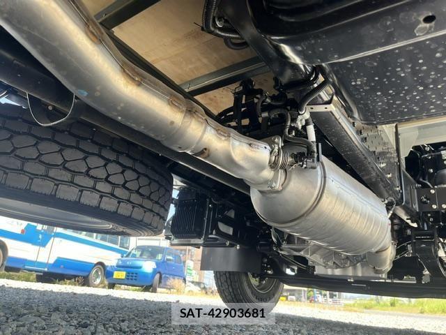 Mitsubishi CANTER 2026-04 8365030-29