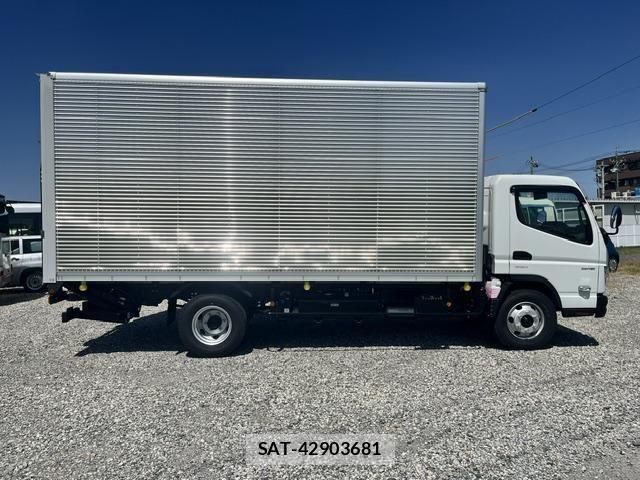 Mitsubishi CANTER 2026-04 8365030-3