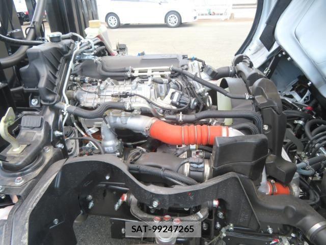 Mitsubishi CANTER 2026-06 8365031-11