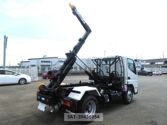 Mitsubishi CANTER 2026-06 8365034-24