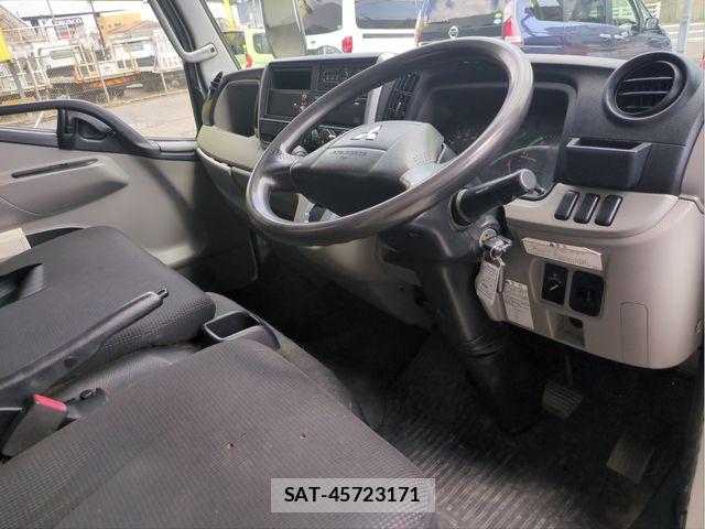 Mitsubishi CANTER 2016-12 8365049-26