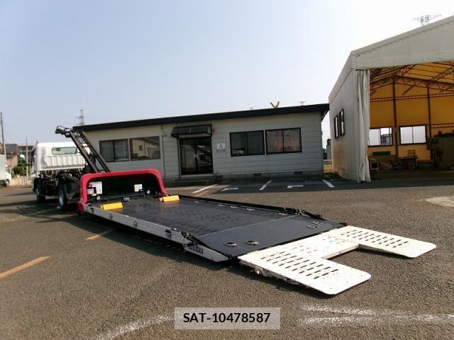 Mitsubishi CANTER 2024-10 8365029-11