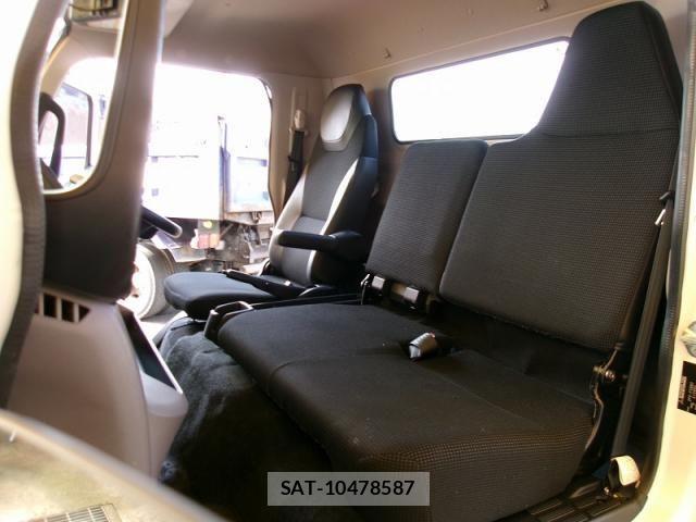 Mitsubishi CANTER 2024-10 8365029-18