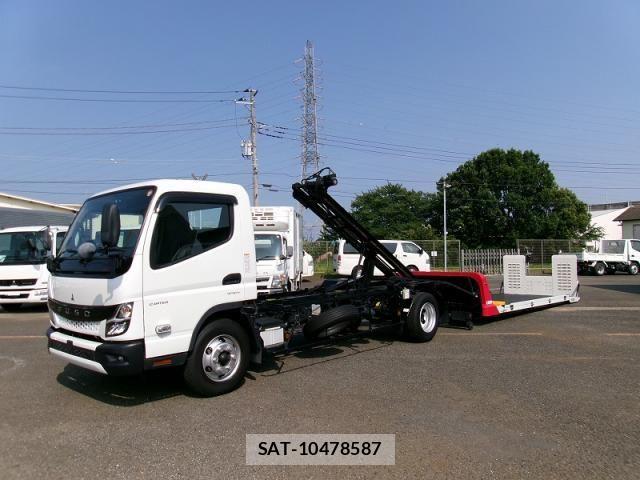 Mitsubishi CANTER 2024-10 8365029-2