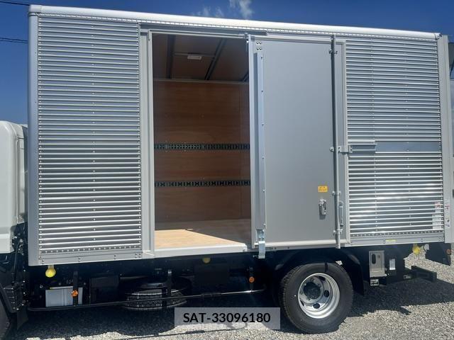 Mitsubishi CANTER 2026-04 8365032-9