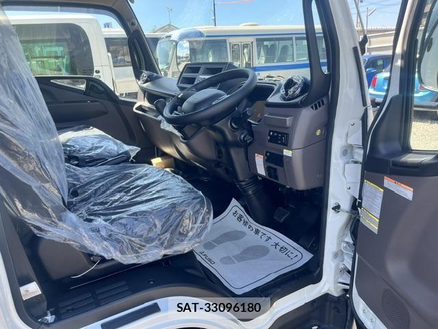 Mitsubishi CANTER 2026-04 8365032-21