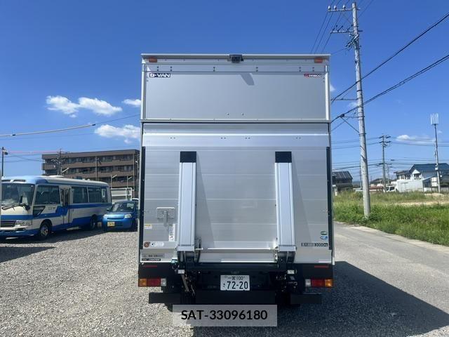 Mitsubishi CANTER 2026-04 8365032-5
