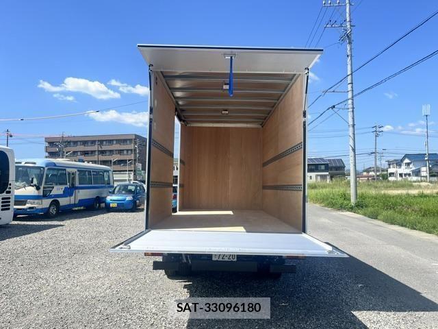 Mitsubishi CANTER 2026-04 8365032-8