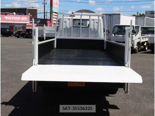 Mitsubishi CANTER 2017-08 8365040-9