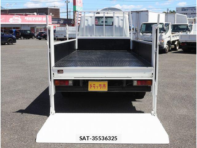 Mitsubishi CANTER 2017-08 8365040-13
