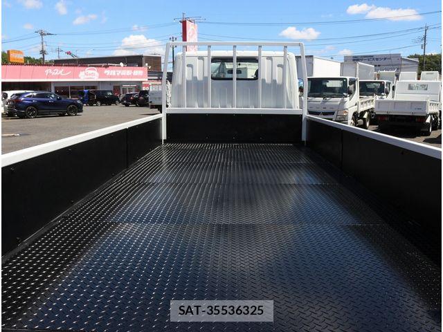 Mitsubishi CANTER 2017-08 8365040-14