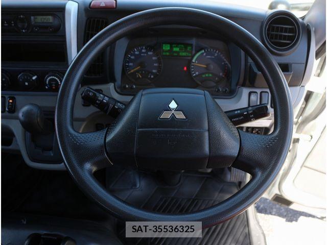 Mitsubishi CANTER 2017-08 8365040-23