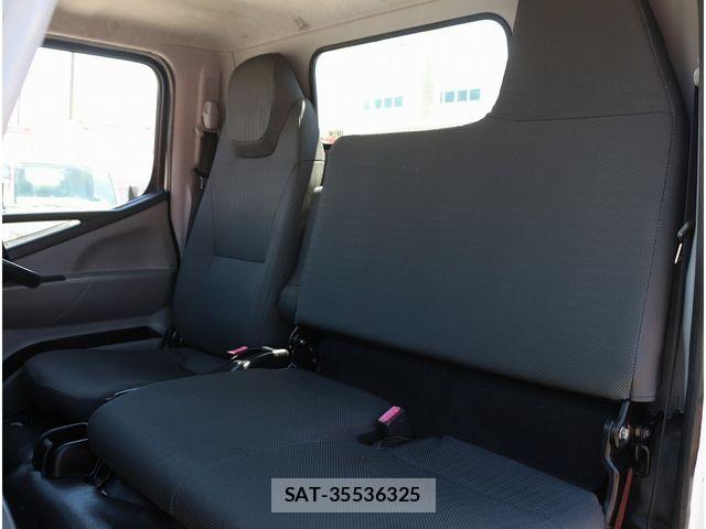 Mitsubishi CANTER 2017-08 8365040-29