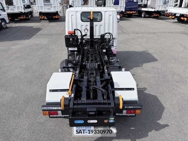 Mitsubishi CANTER 2026-02 8365035-13